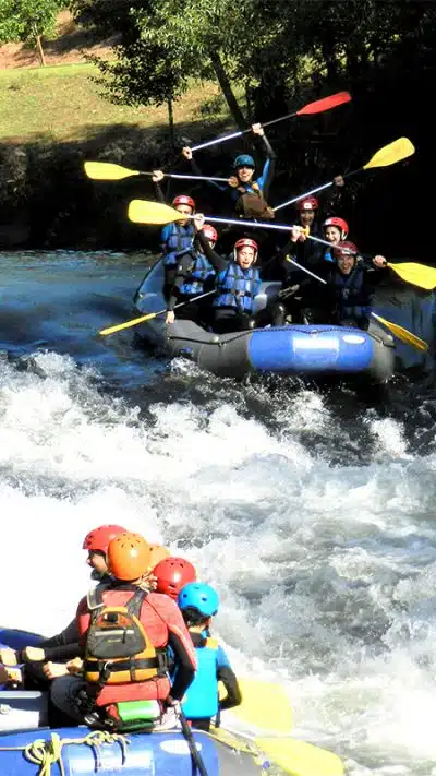 Rafting en el río Ebro – De Montesclaros a Aldea del Ebro, Cantabria Rafting en el río Ebro – De Montesclaros a Aldea del Ebro, Cantabria