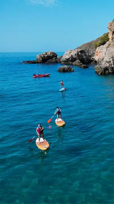 Paddle Surf – Ruta de Medio Día | Acantilados de Nerja y Maro Paddle Surf – Ruta de Medio Día | Acantilados de Nerja y Maro