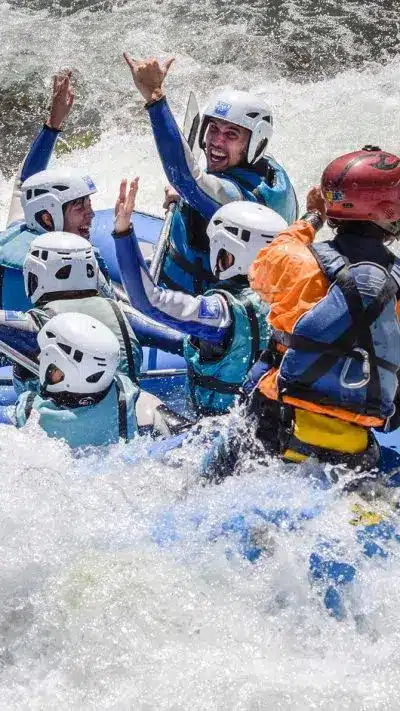 Rafting Clásico en el Río Gállego – Murillo de Gállego (Pirineos) Rafting Clásico en el Río Gállego – Murillo de Gállego (Pirineos)