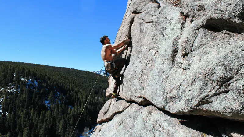 Escalada en roca: descubre los mejores lugares y consejos para principiantes